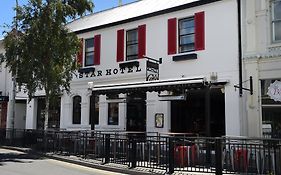 Star Bar Cafe & Hotel